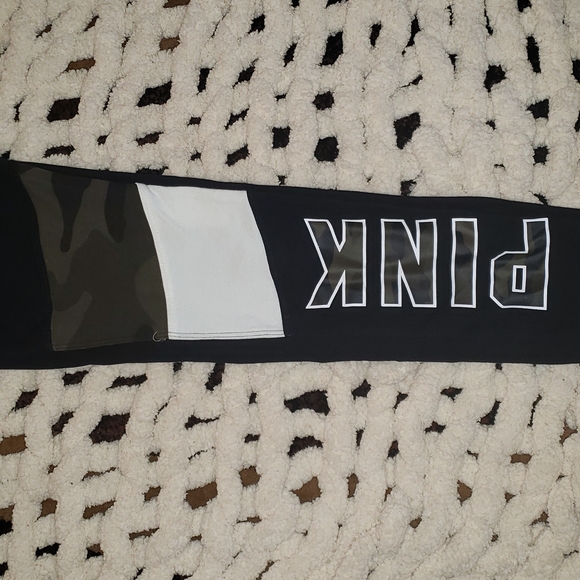 PINK Yoga Black leggings. Camo/ white detail. - Picture 2 of 5
